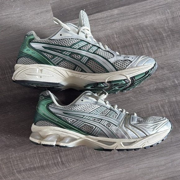 Asics Other - Asics Gel Kayano 9M